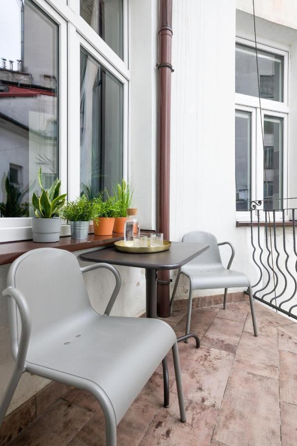 Discover Krakow Apartments - 3 Rakowicka St - Classic Apartments Near Main Station - Netflix Exterior photo